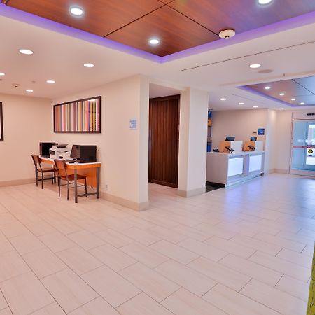 Holiday Inn Express Hotel & Suites Dickson By Ihg Exterior photo